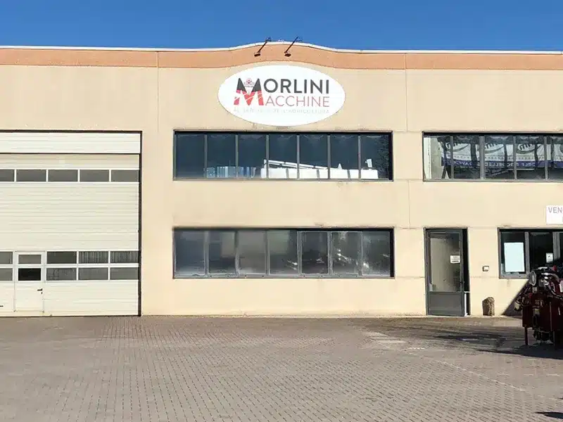 scarico-di-mezzi-per-il-giardinaggio